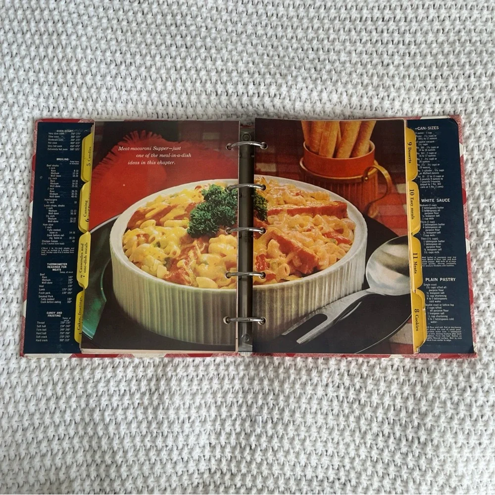 Better Homes and Garden New Cook Book 1970 with “Best You Can Bake” dessert book